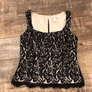 EUC WHBM top w/ hook and eye for v neck effect.